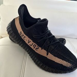 Yeezy sply 350 sneaker size 11